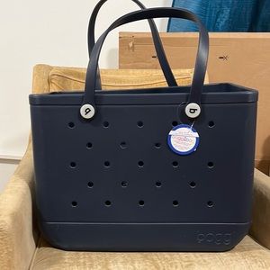 NWT You Navy Me Crazy Original BOGG bag